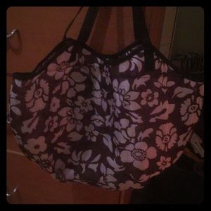 A Black and white woman’s bag.